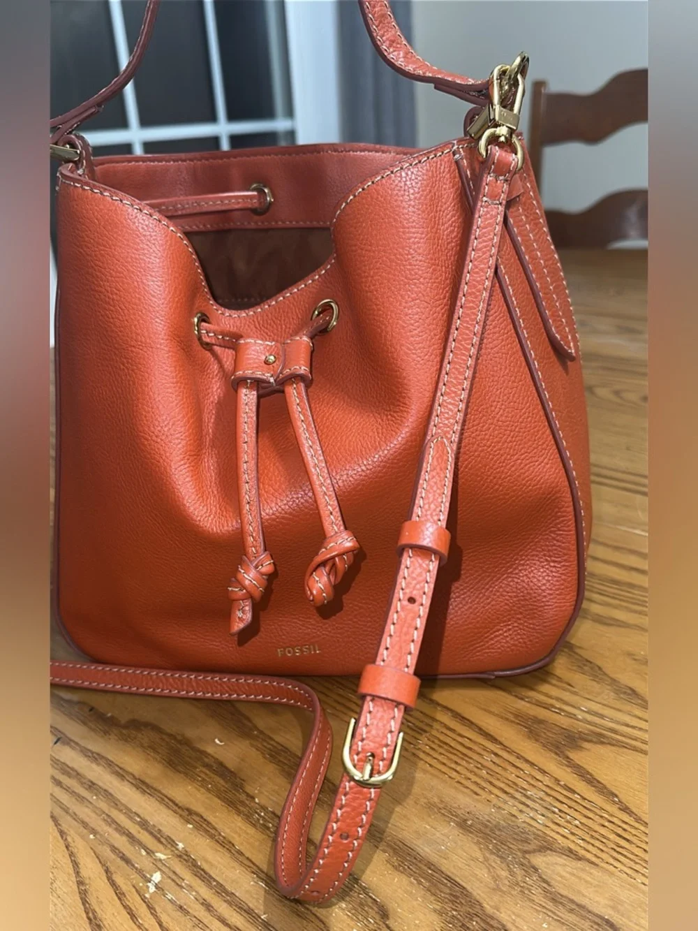 FOSSIL Tessa Bucket Crossbody Width 6.5